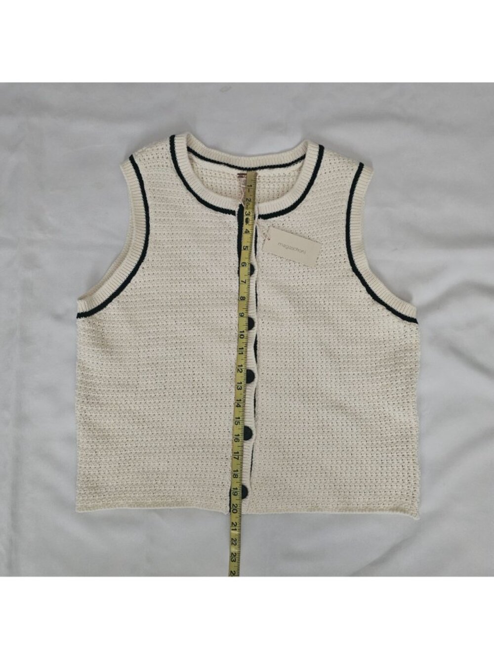 Magaschoni Cream Textured Knit Sleeveless Button-Front Sweater Vest Size Large - Picture 9 of 10